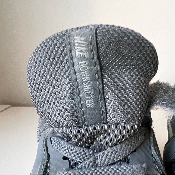 Nike Unisex-Baby Downshifter Toddler Velcro Running Shoes - Size 6C - Picture 5 of 9